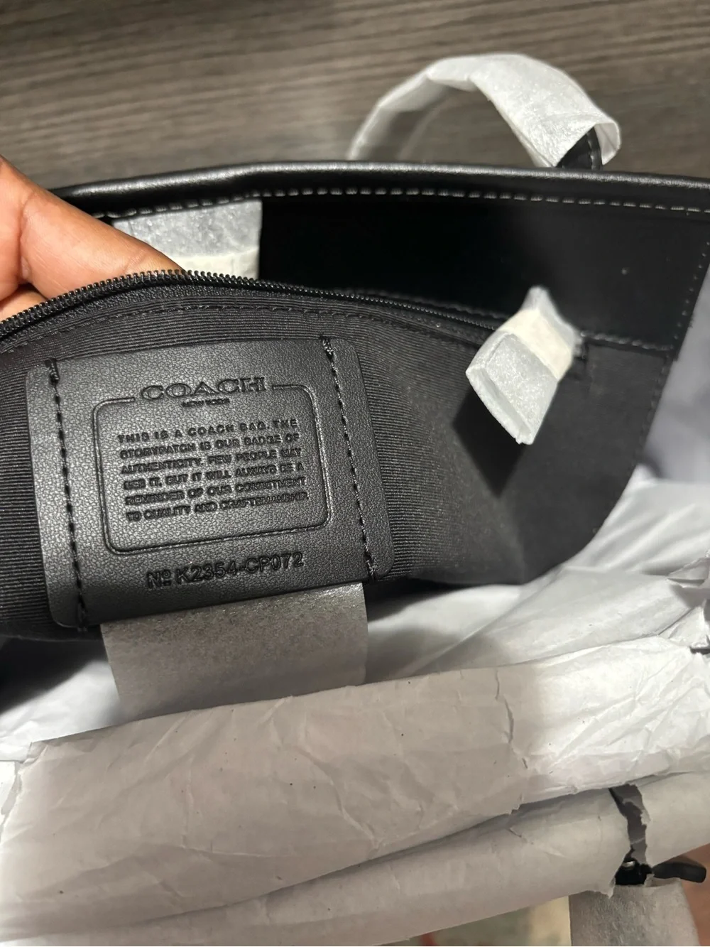 NWT Coach City Tote in Signature Canvas – Black/White